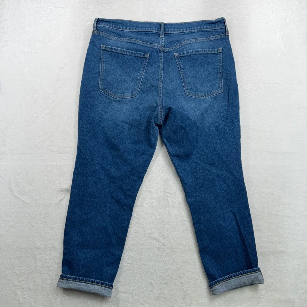 Old Navy 14 Jeans Mid Rise Boyfriend Straight Distressed Ripped Medium Wash Blue